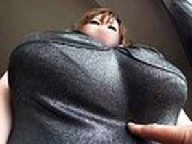 独占！ 素人初撮り！ 顔の2倍は絶対ある！ とてつもない超乳の人妻！ Qカップ なつこ 29才 154センチ　サンプル画像03